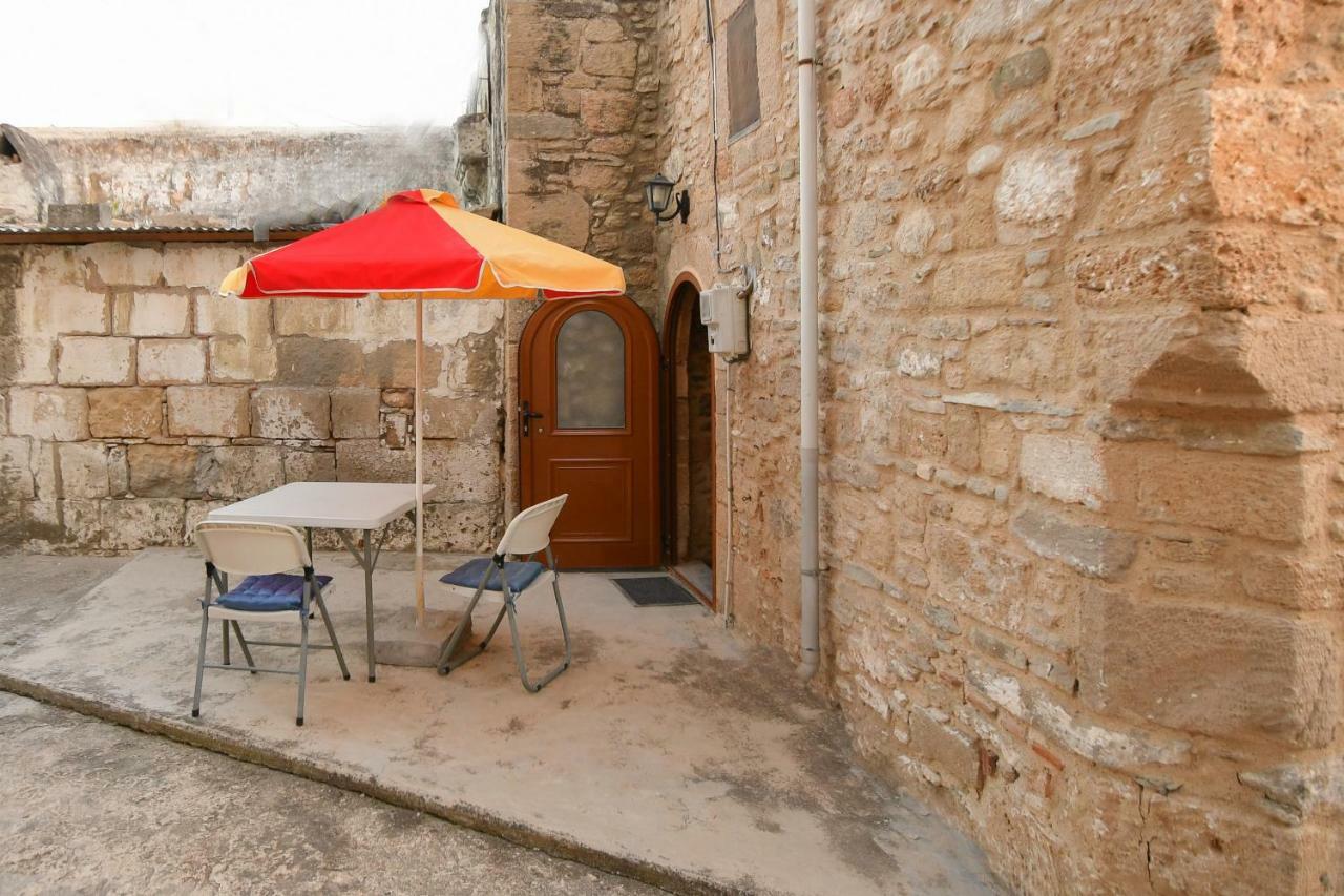Stone House Apartment Malona Village Екстериор снимка