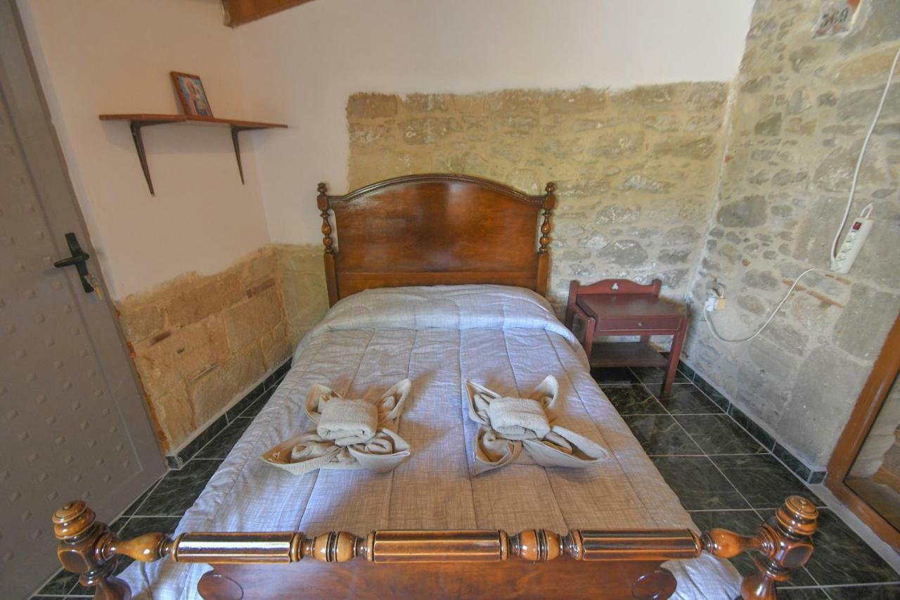 Stone House Apartment Malona Village Екстериор снимка