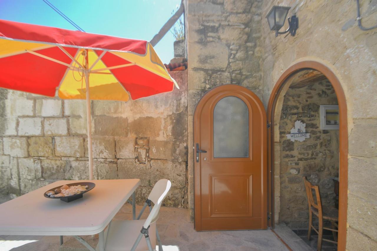 Stone House Apartment Malona Village Екстериор снимка