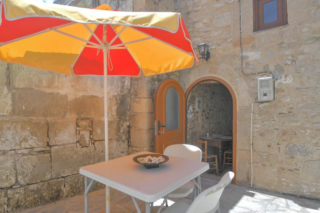 Stone House Apartment Malona Village Екстериор снимка