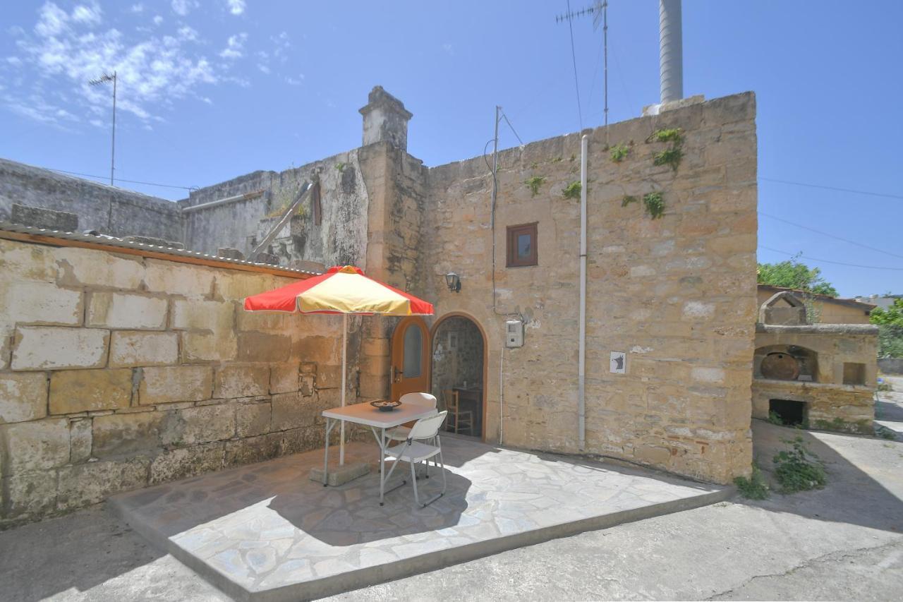 Stone House Apartment Malona Village Екстериор снимка